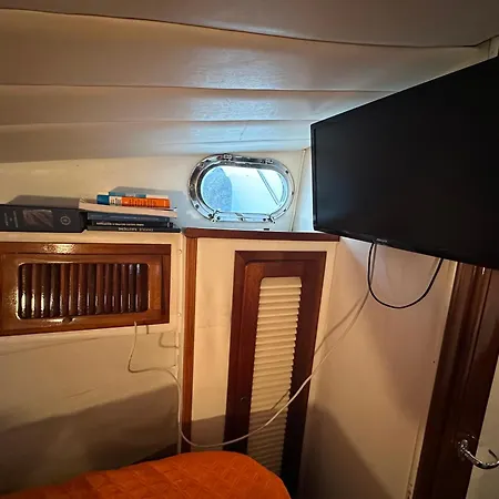 Pm Molo Trapezoidale Botel *