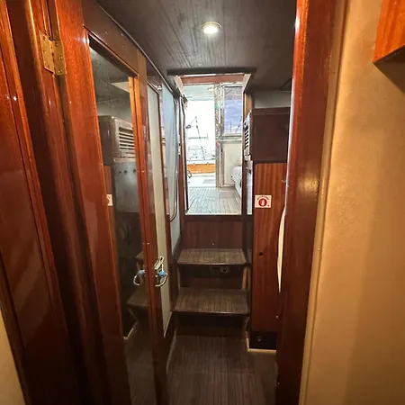 Botel Pm Molo Trapezoidale